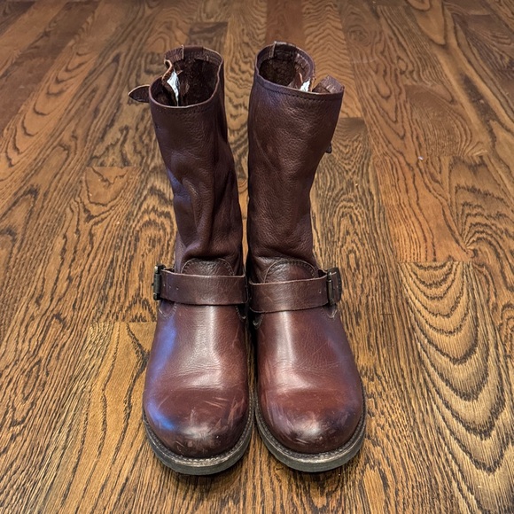 Women’s FRYE boots - Picture 2 of 6